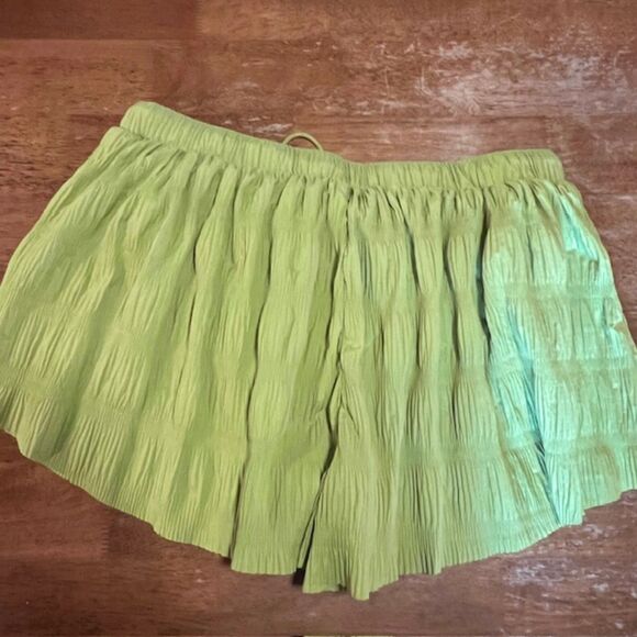 Free People FP Movement Shirr Enough Shorts Size L Chartreuse Sprout - Picture 3 of 7